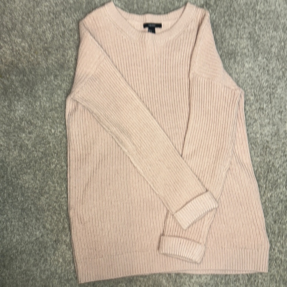 Knitted rose colored sweater